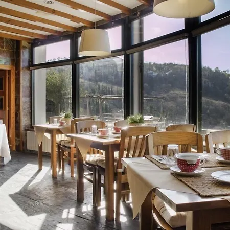 Montanas De Covadonga