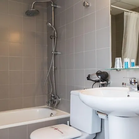 Hotel Montanas De Covadonga 2*