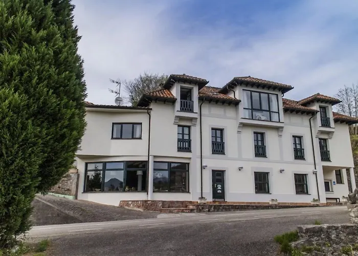 Hotel Montañas De Covadonga 2*